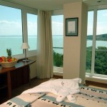 balatonalmadi-ramada-hotel hotel szoba tó felé