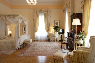 Grand Hotel La Pace lakosztály