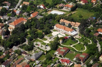 Pomáz kastély: város légifotó