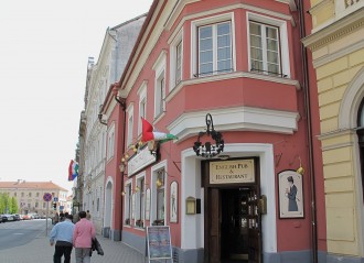 Széchényi tér étterem söröző
