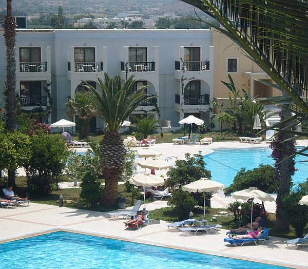 Hotel, medencés szálloda