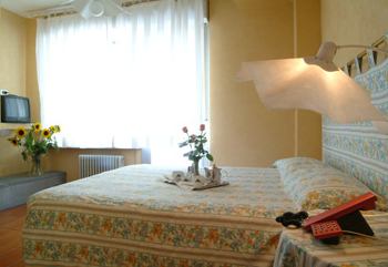Hotel Ghironi ágya
