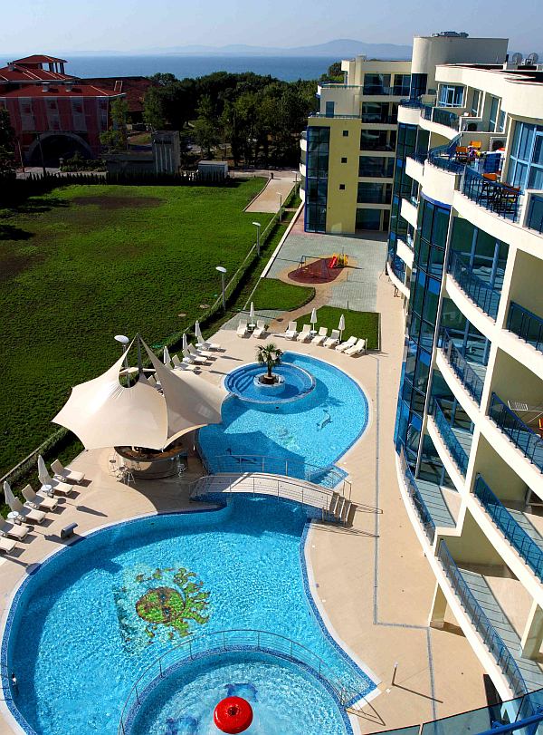 Aparthotel Marina Holiday Club medence