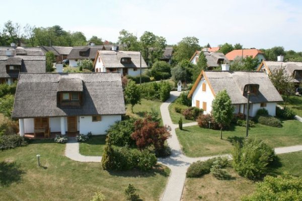 Alsópáhok Bioházak